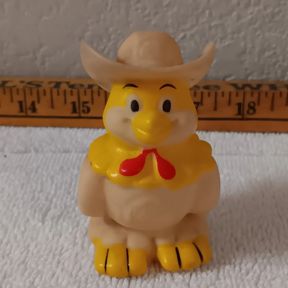 EL POLLO Cowboy Bird Figurine - Yellow and Cream